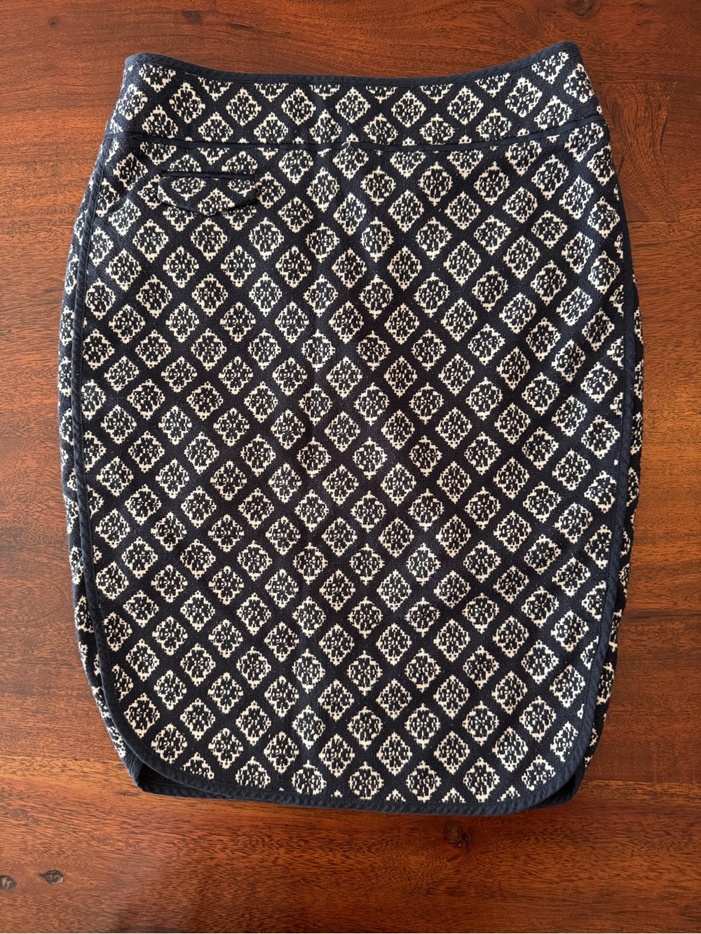 LOFT Navy and White Geometric Knit Pencil Skirt
